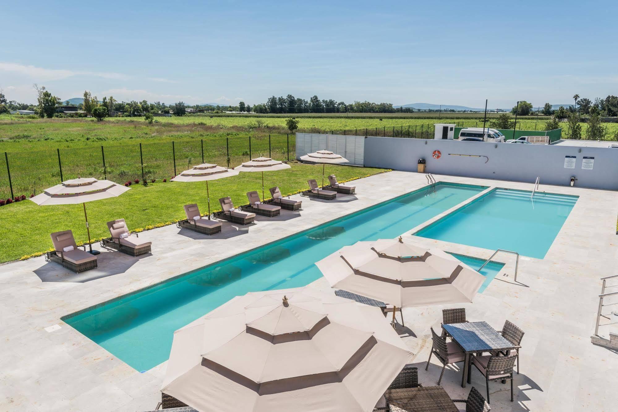Hampton Inn & Suites By Hilton Salamanca Bajio Dış mekan fotoğraf