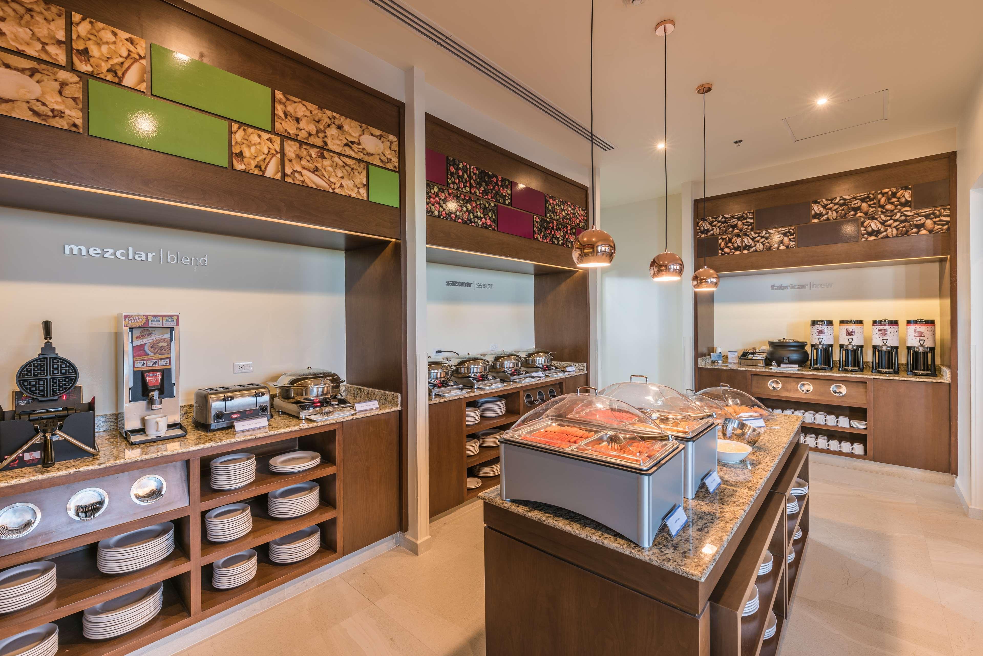 Hampton Inn & Suites By Hilton Salamanca Bajio Dış mekan fotoğraf