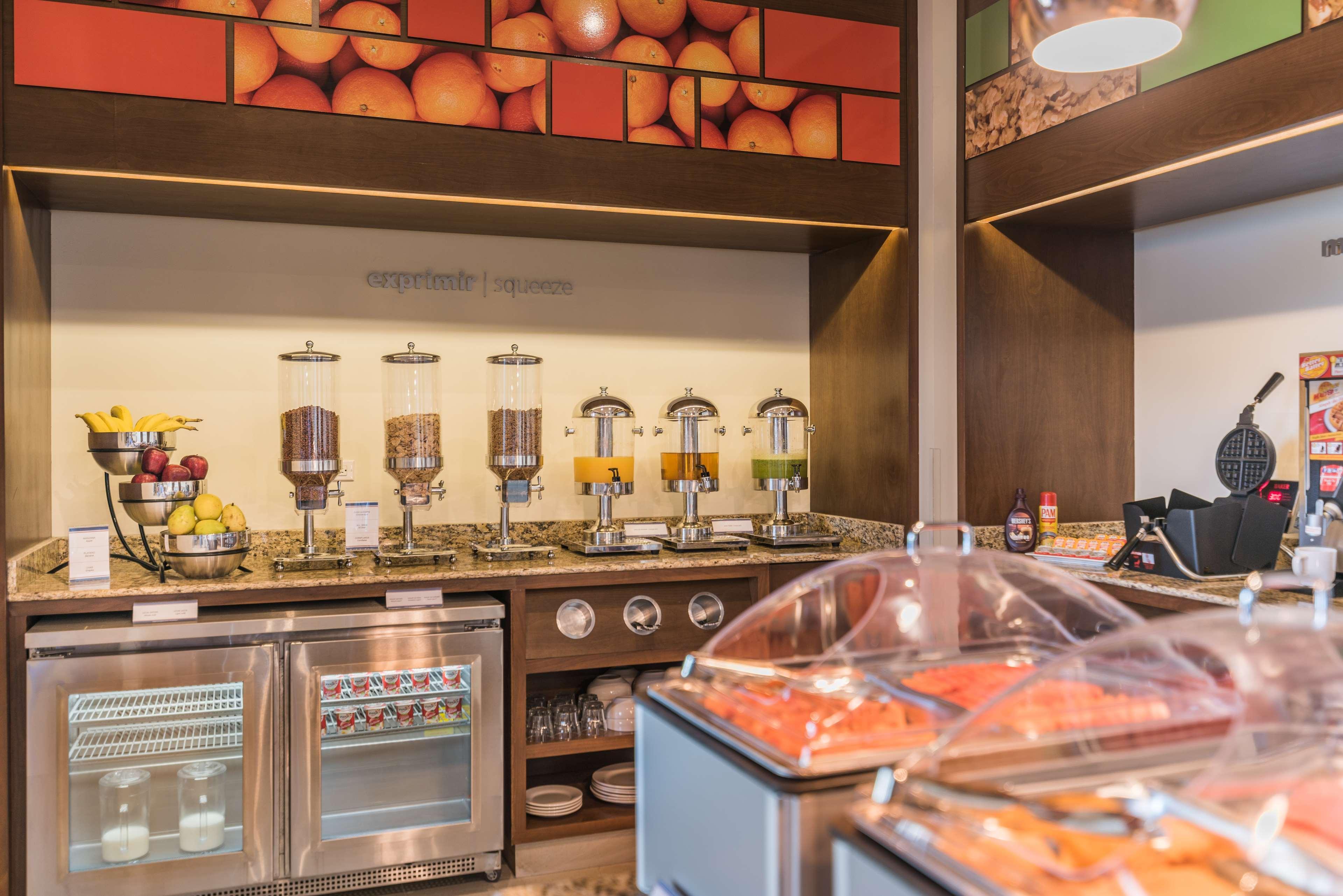 Hampton Inn & Suites By Hilton Salamanca Bajio Dış mekan fotoğraf