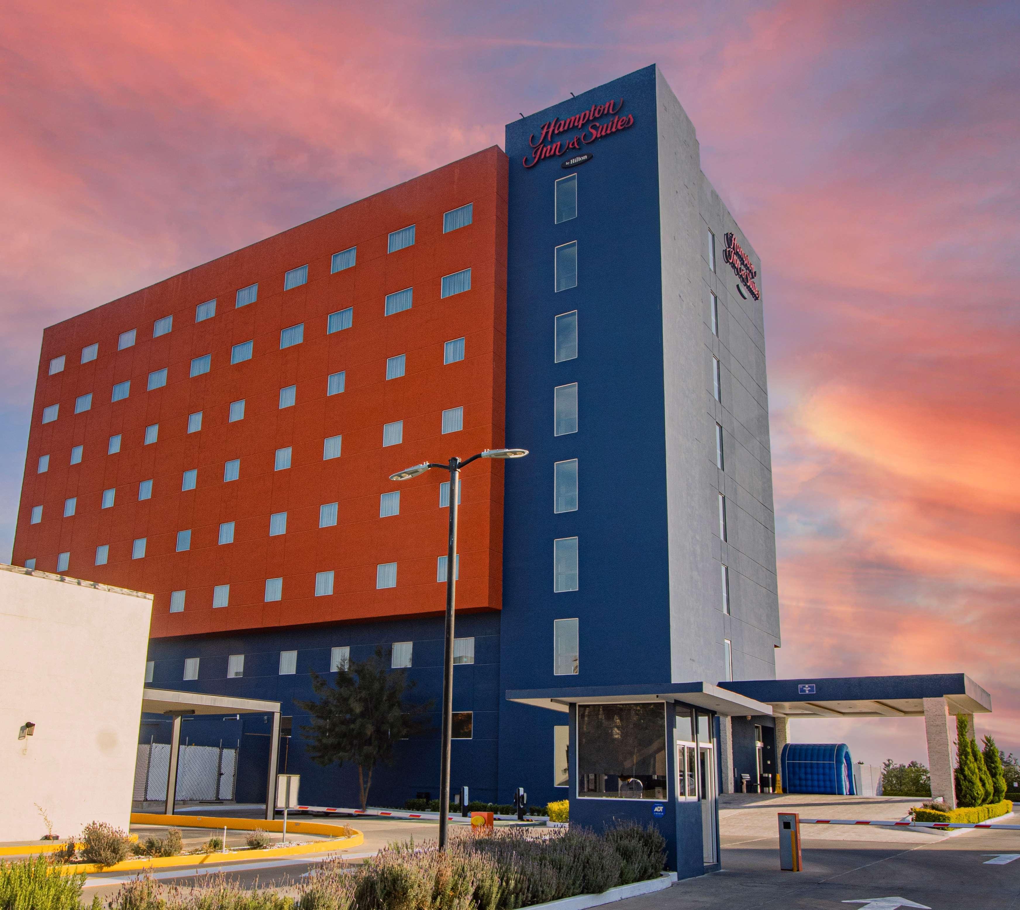 Hampton Inn & Suites By Hilton Salamanca Bajio Dış mekan fotoğraf