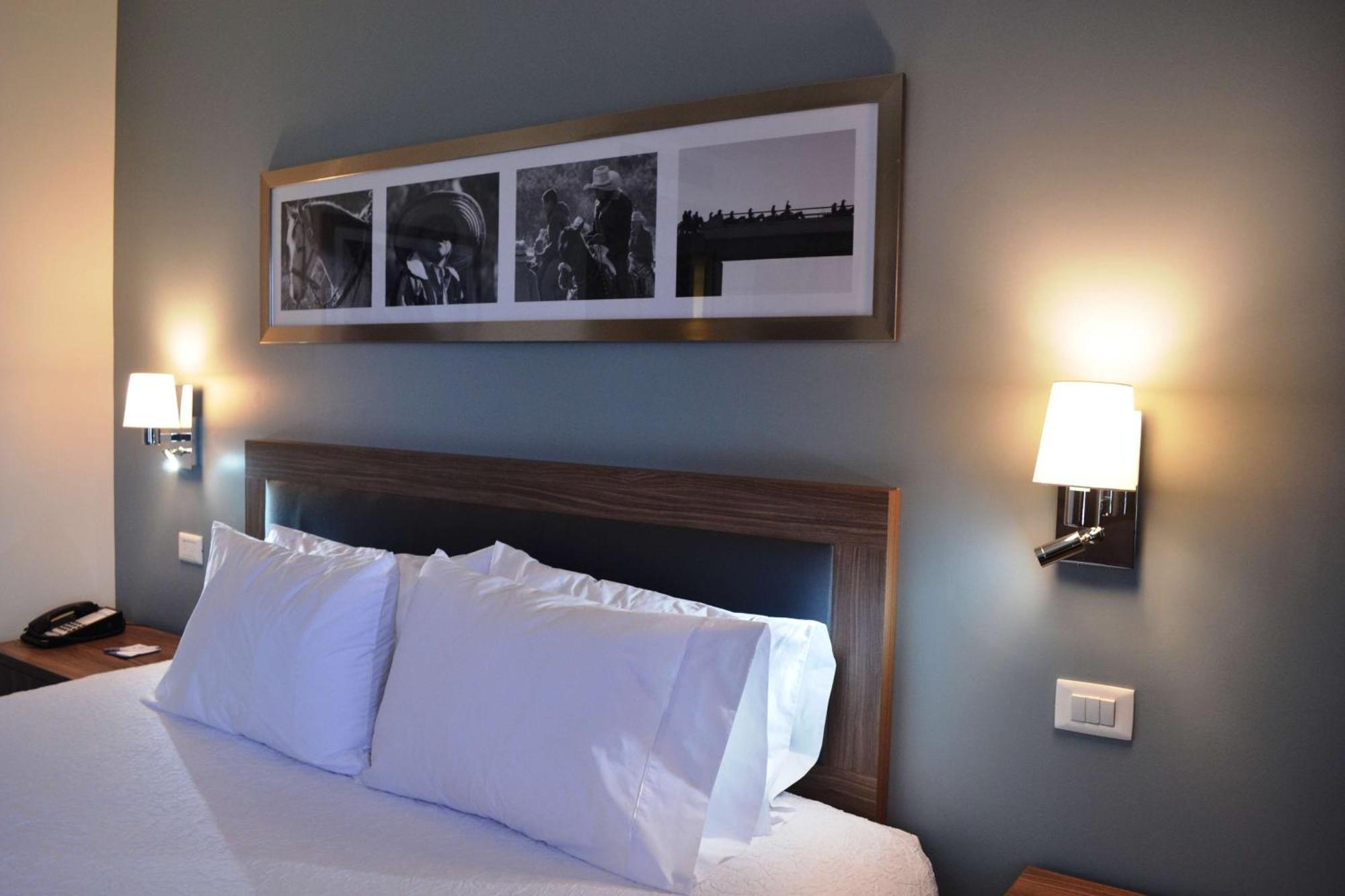 Hampton Inn & Suites By Hilton Salamanca Bajio Dış mekan fotoğraf