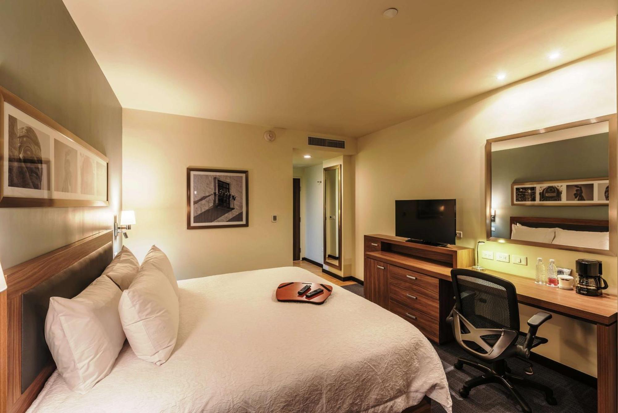 Hampton Inn & Suites By Hilton Salamanca Bajio Dış mekan fotoğraf