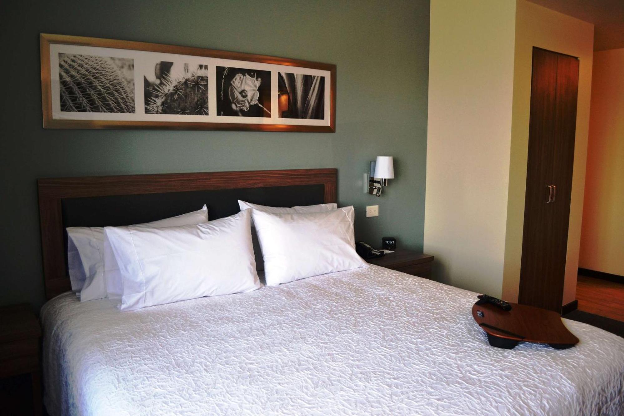 Hampton Inn & Suites By Hilton Salamanca Bajio Dış mekan fotoğraf