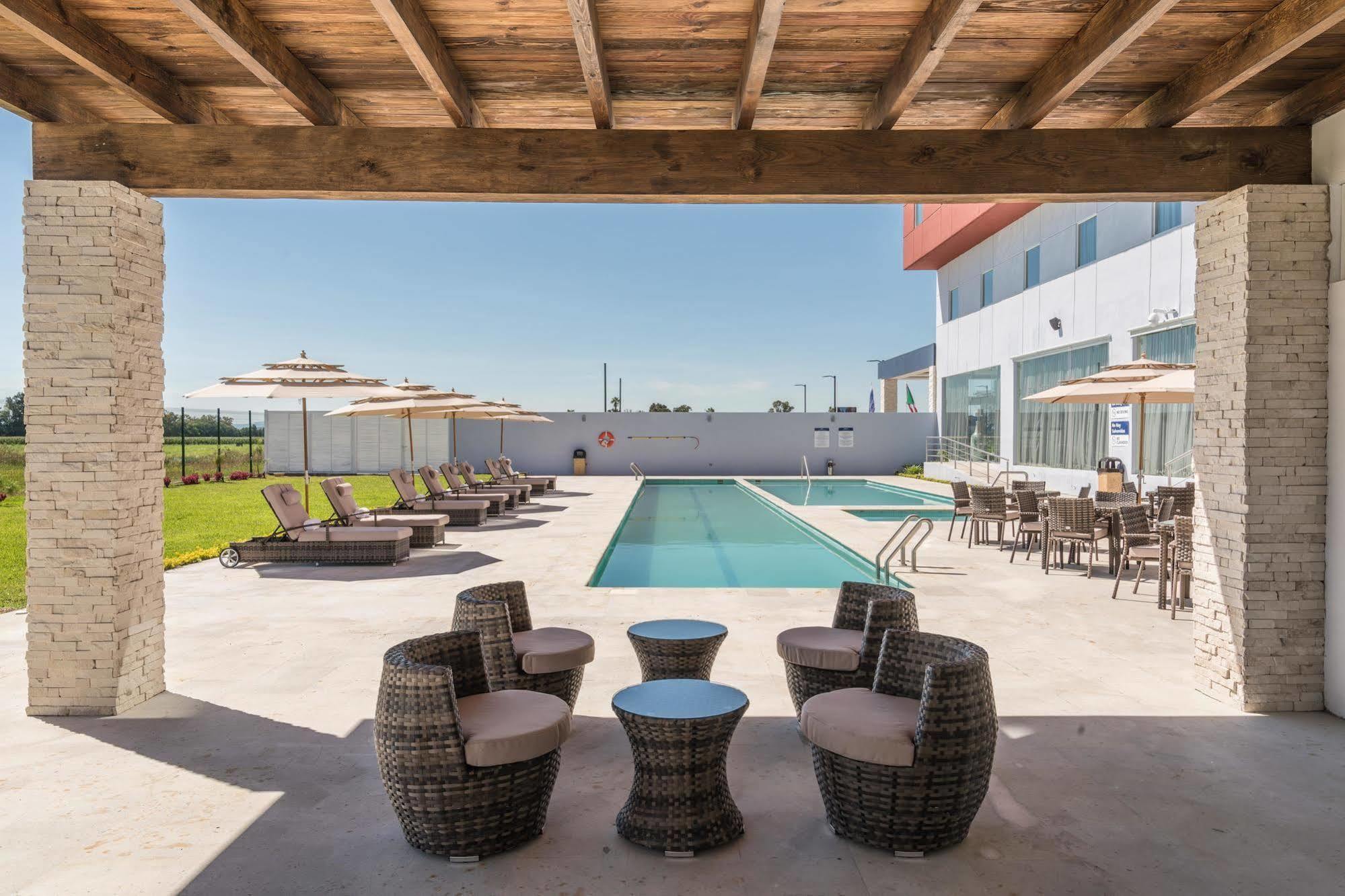 Hampton Inn & Suites By Hilton Salamanca Bajio Dış mekan fotoğraf